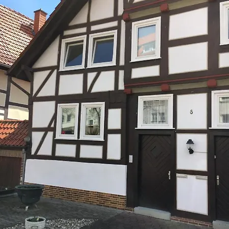 Gemuetliche Ferienwohnung Im Fachwerkhaus, 1 Schlafzimmer, Balkon, Parkplatz -1 * Wolfhagen