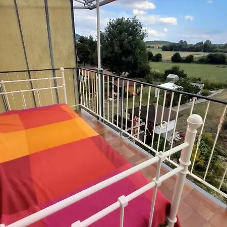 Gemuetliche Im Fachwerkhaus, 1 Schlafzimmer, Balkon, Parkplatz -1 Apartmán *