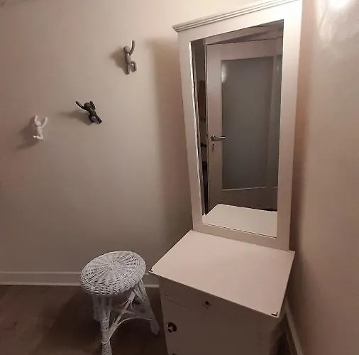 Gemütliche Im Fachwerkhaus, 1 Schlafzimmer, Balkon, Parkplatz -1 Apartamento